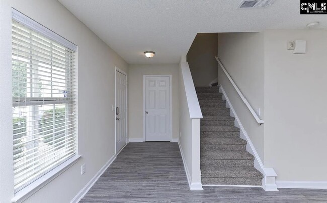 Building Photo - 312 Killian Green Dr