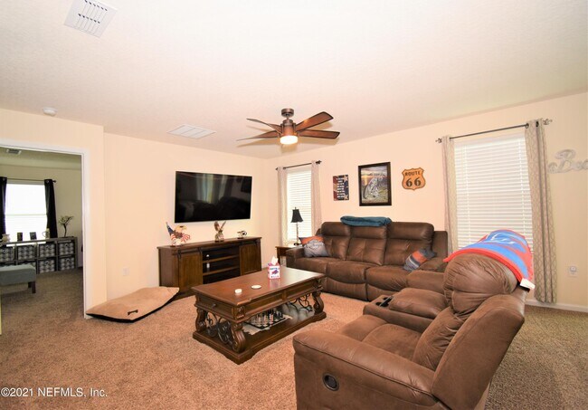 Building Photo - 3590 Sunfish Dr