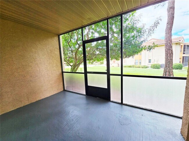 Building Photo - 7838 Sugar Bend Dr