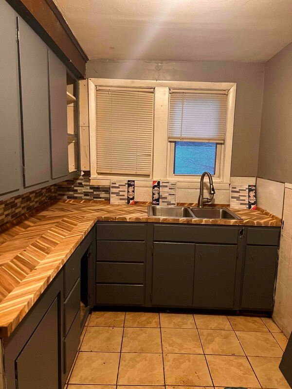 Building Photo - 64-66 Knollwood St