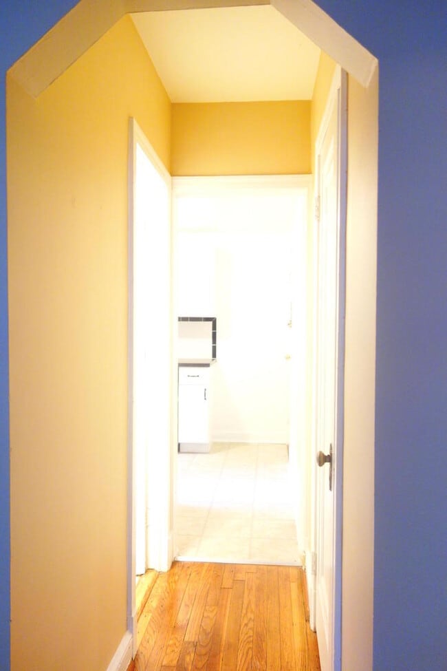 Building Photo - 8409 Greenwood Ave