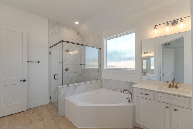 Building Photo - 9721 Roaring River Fls Ln