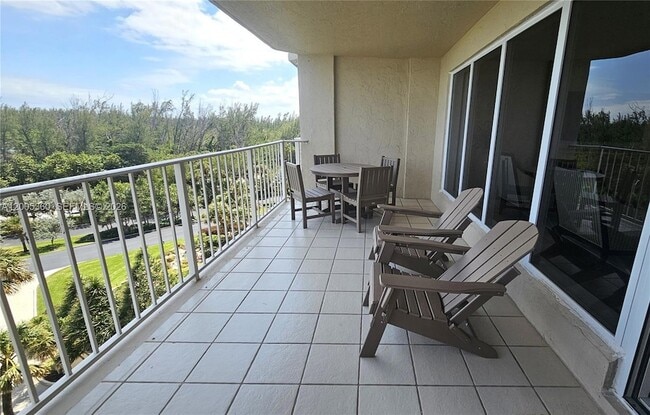 Building Photo - 4001 N Ocean Blvd