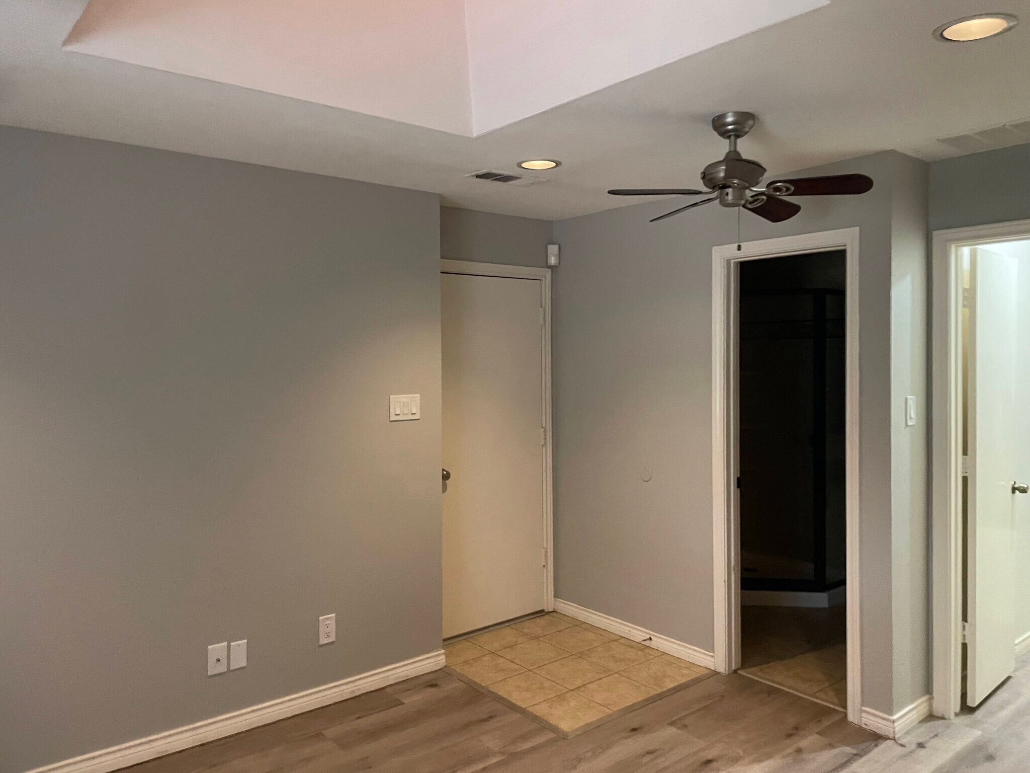 Building Photo - 1504 Flintwood Dr
