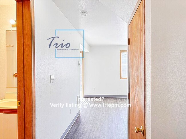 Building Photo - 116 Lea Ave