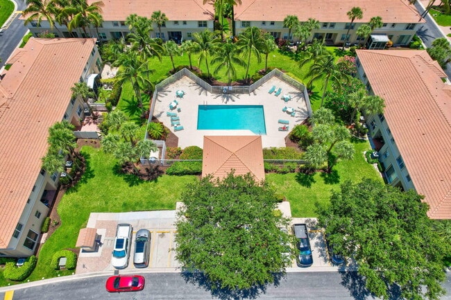 Building Photo - 7004 Galleon Cove Cir