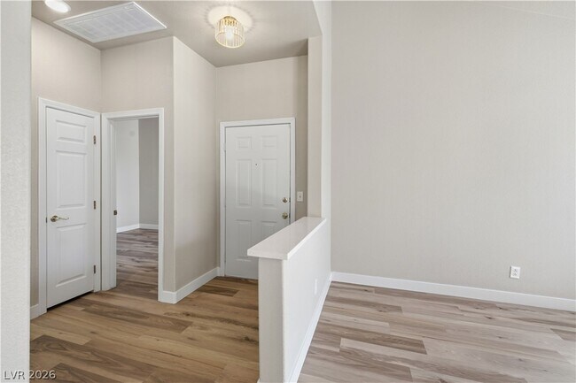 Building Photo - 315 Seine Way