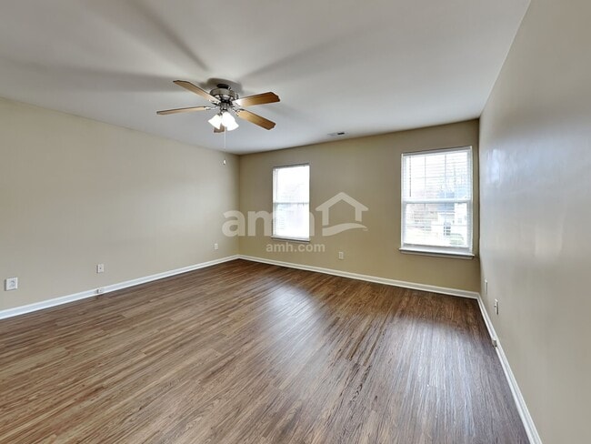 Building Photo - 5104 Mabe Dr