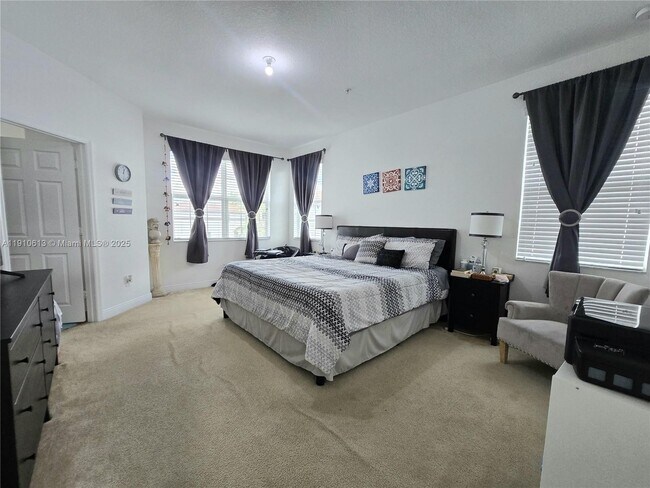 Building Photo - 11938 SW 26th Ct