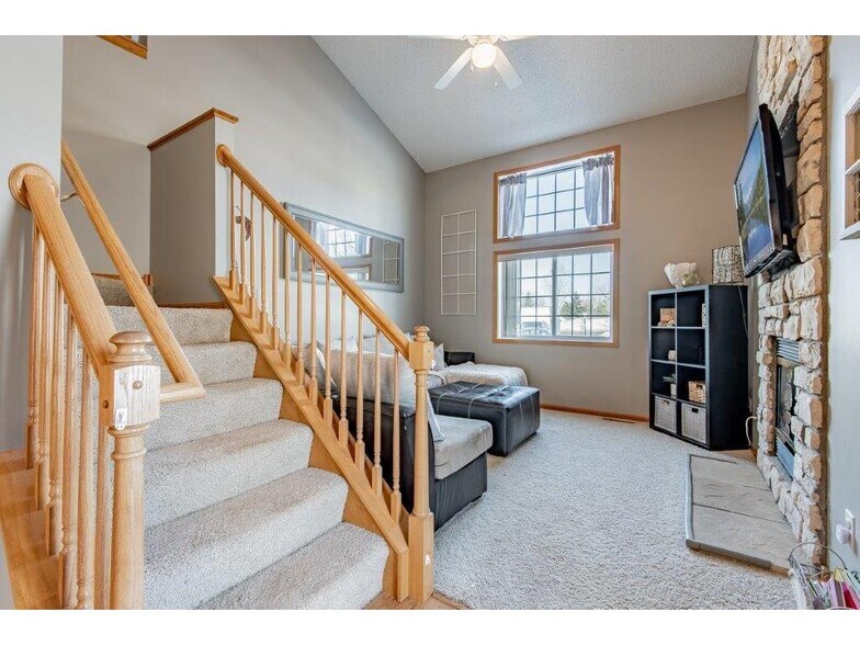 Building Photo - 7634 Lachman Ave NE