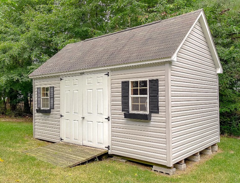 Building Photo - 23238 Willow Creek Way