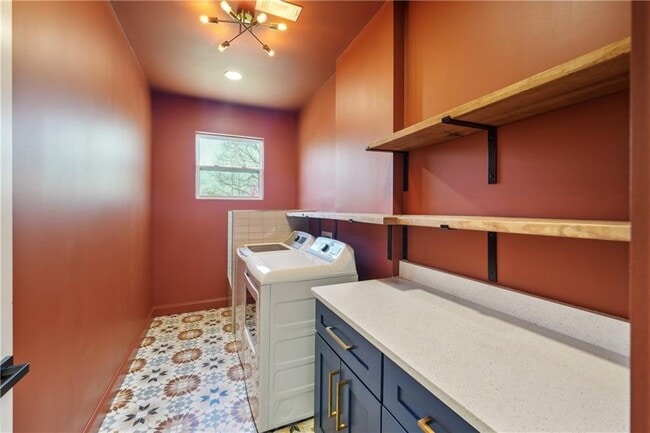 Building Photo - 3087 Alston Dr