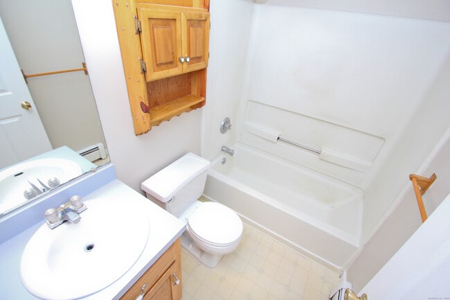 Building Photo - 3 Park Ave