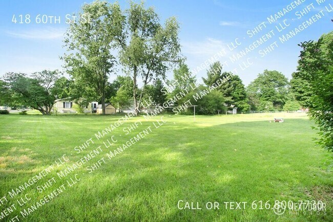 Building Photo - 418 60th St SE