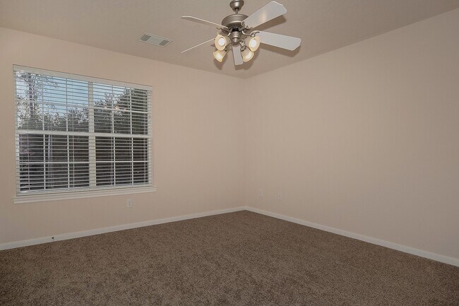Building Photo - 47 N Spinning Wheel Cir