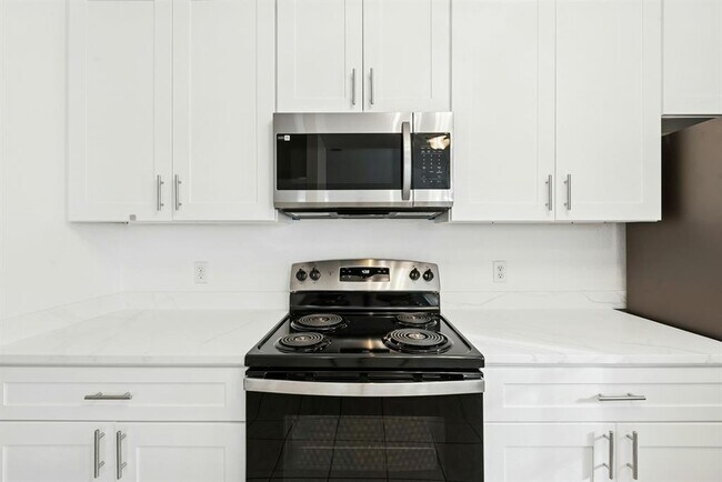 Building Photo - 7209 Oak Meadow Dr