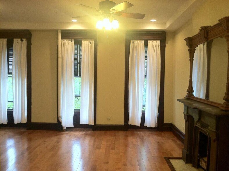 1BR LR facing Madison - 1987 Madison Ave