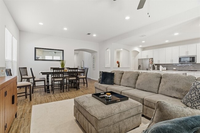 Building Photo - 1934 Peace Pl