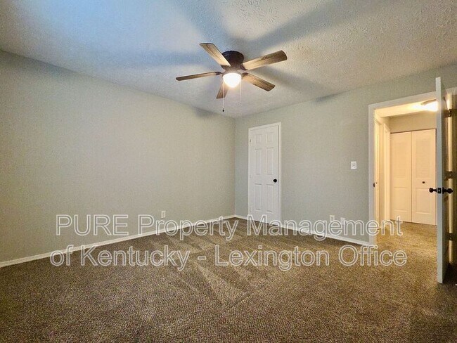 Building Photo - 348 Redding Rd