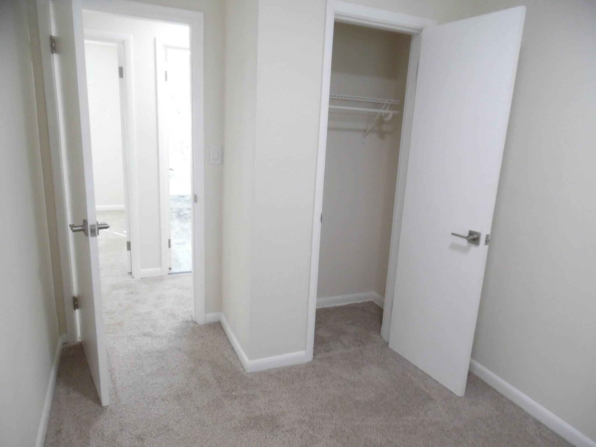 Building Photo - 1573 Biscayne Dr