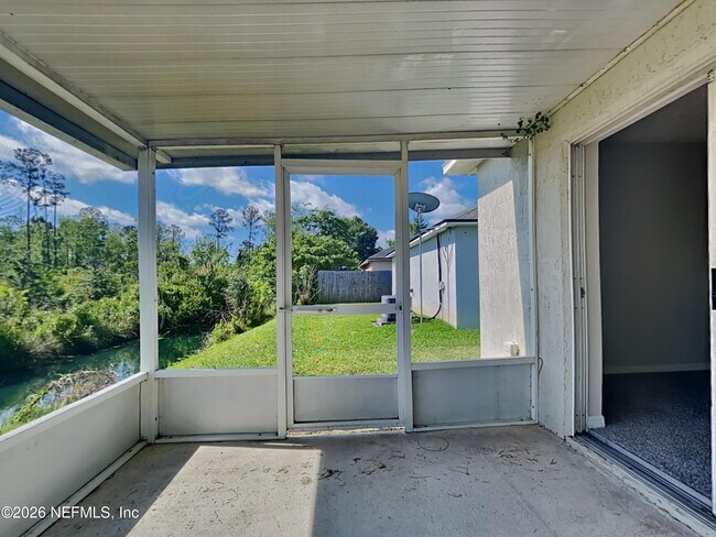 Building Photo - 6637 Gentle Oaks Dr E