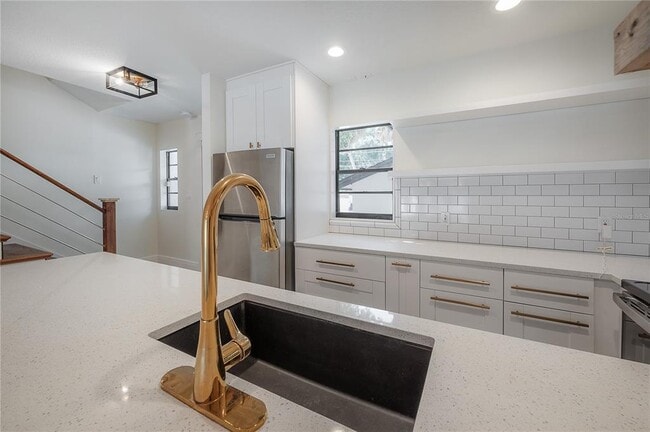 Building Photo - 4735 W Vasconia St