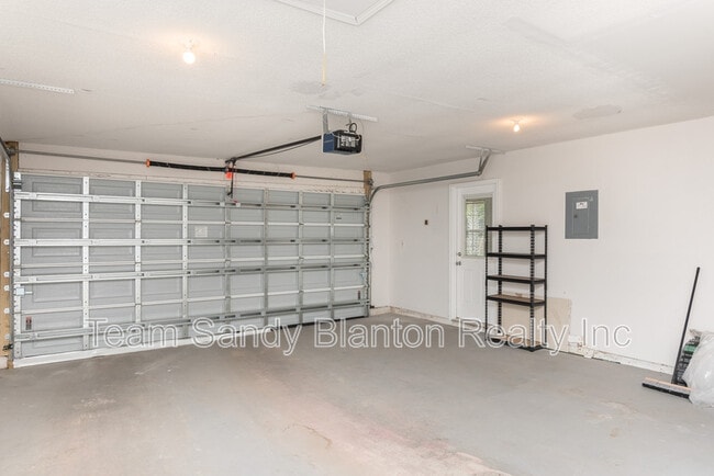 Building Photo - 2217 N 61st Ave