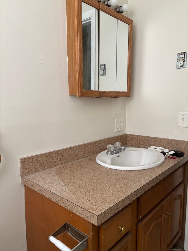 Building Photo - 36 Elmview Cir