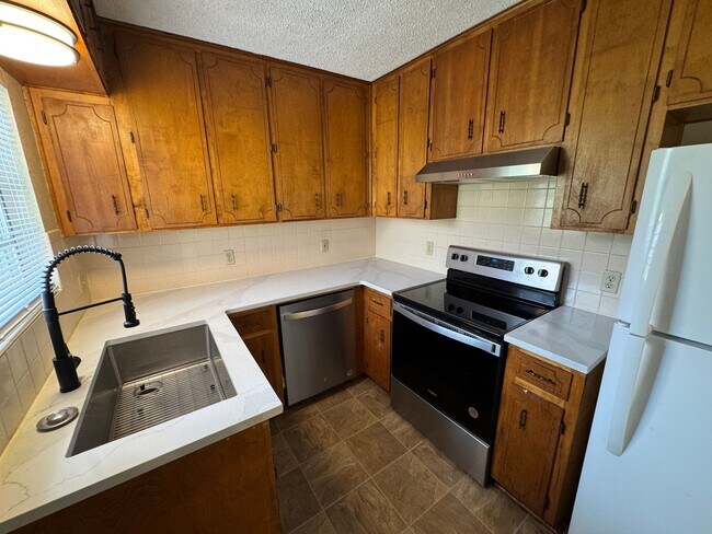 Building Photo - 2-Bedroom Duplex for Rent in Killeen