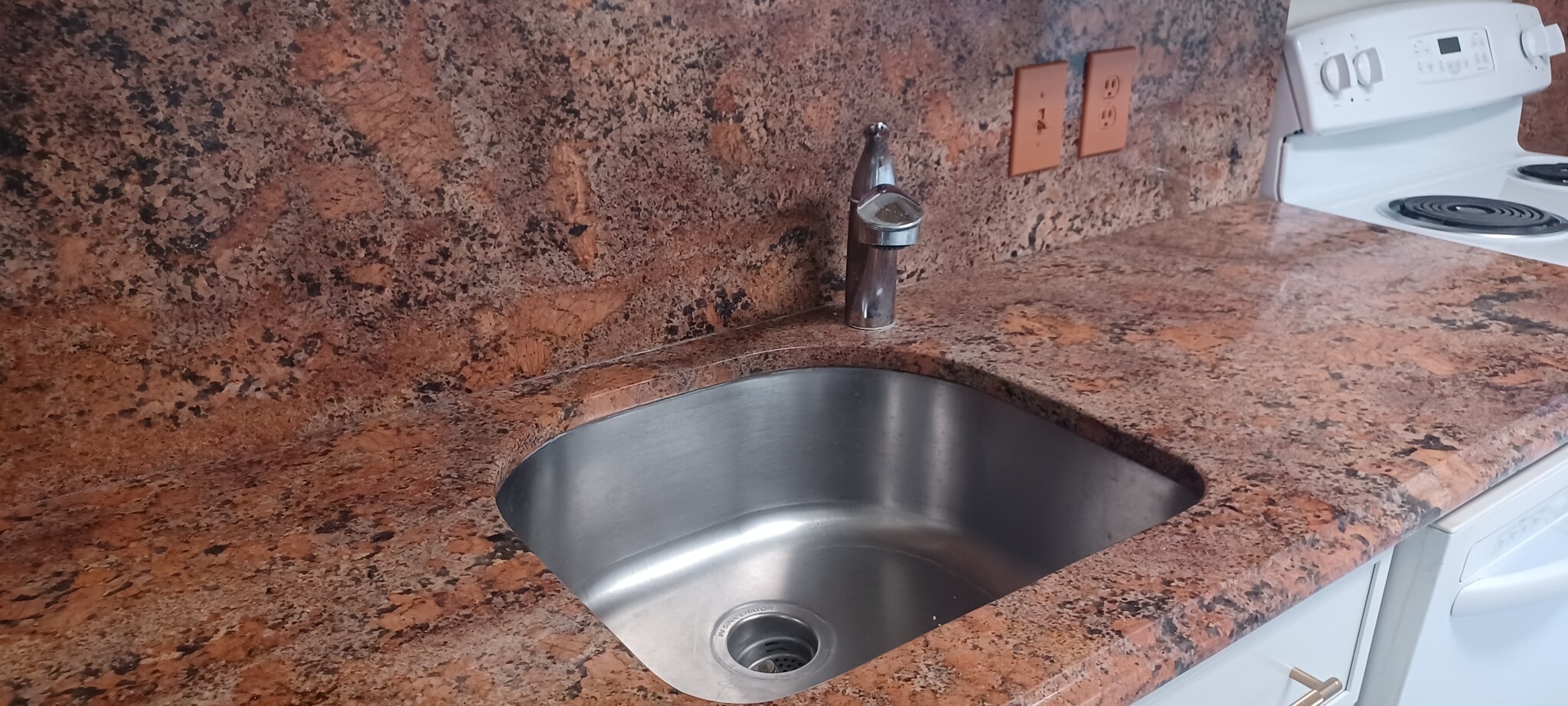 Building Photo - 2311 Pimmit Dr