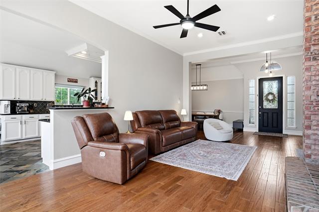 Building Photo - 1800 Sumac Dr