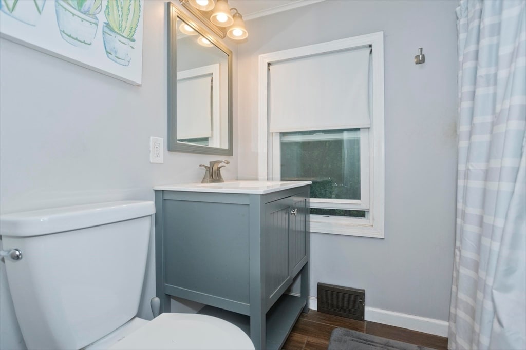 Building Photo - 30 Yale St