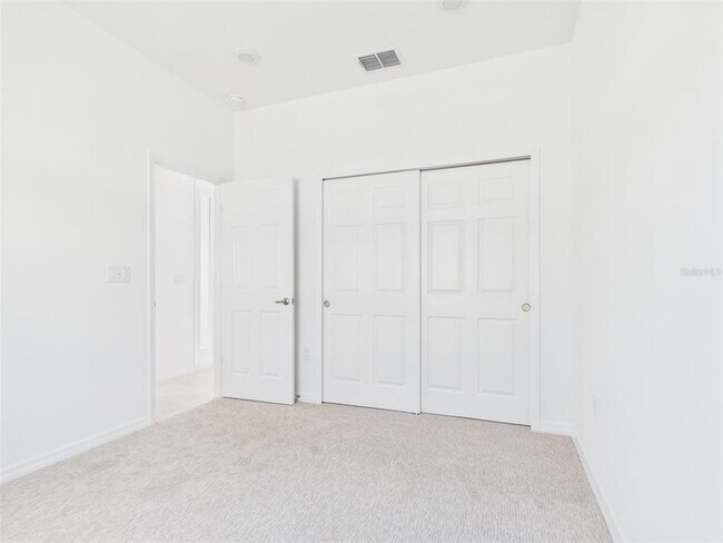 Building Photo - 5824 SW 70th Ave