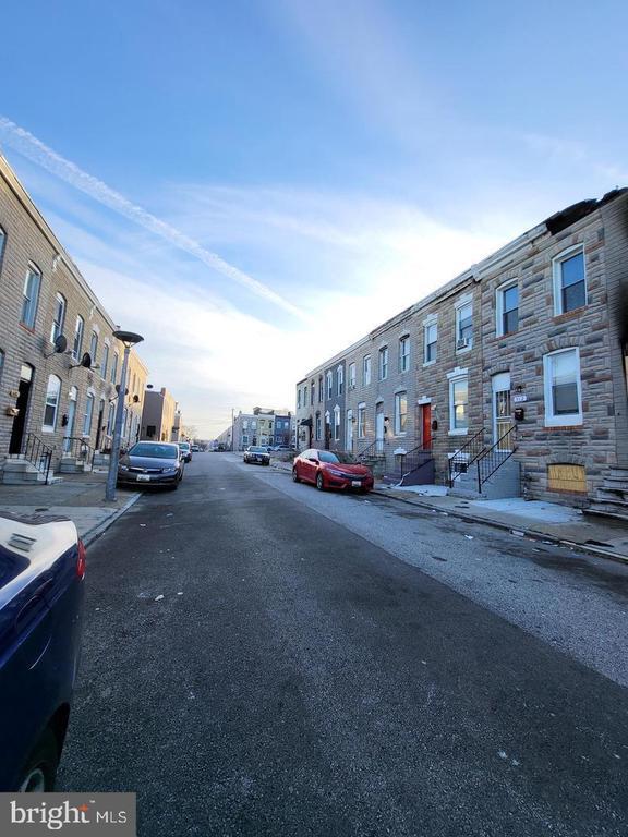 Building Photo - 517 N Rose St
