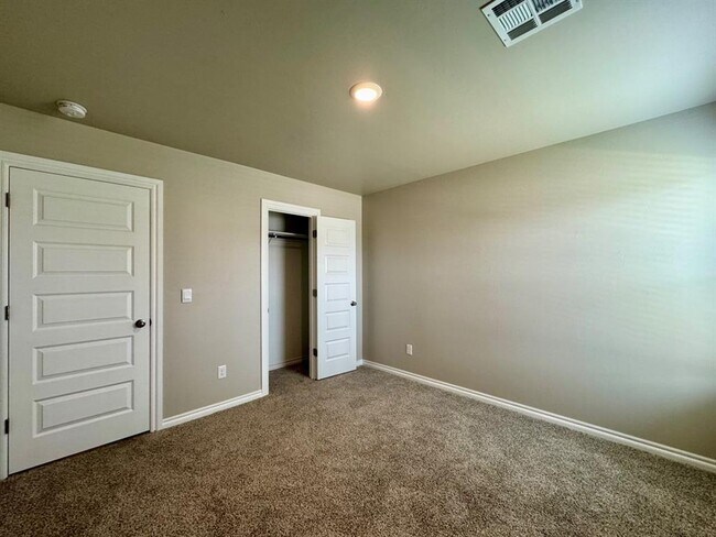 Building Photo - 2800 Stormy St