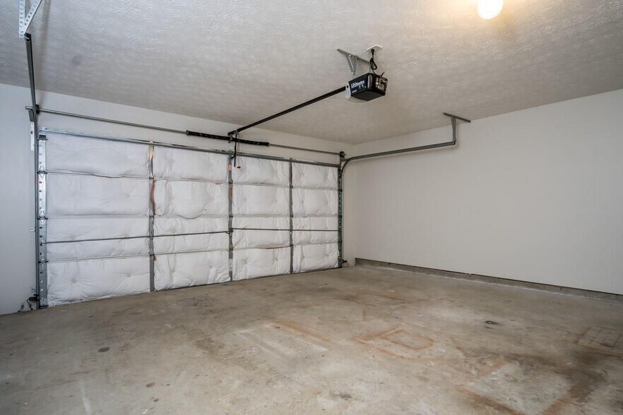 Building Photo - 1078 River Plantation Dr