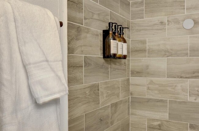 Building Photo - 2901 Glen Rae St