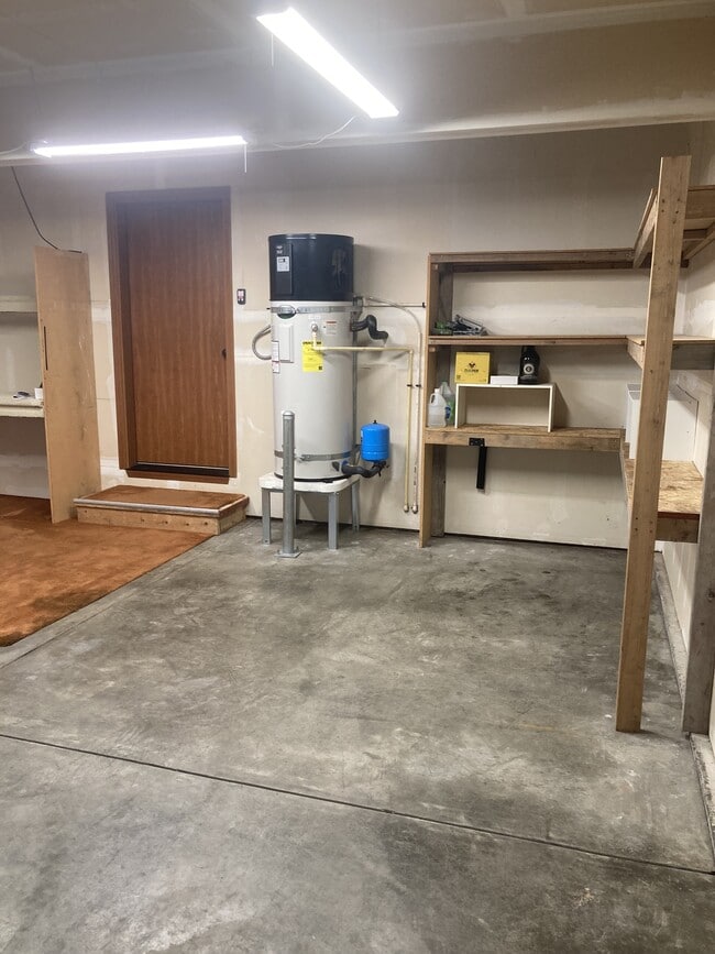 Building Photo - 24215 10th Ave S