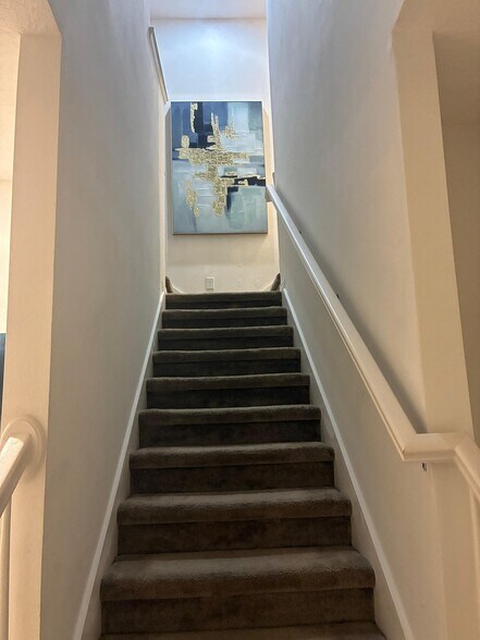 Building Photo - 4247 Gumbo Limbo Dr