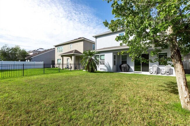 Building Photo - 11323 Quiet Forest Dr