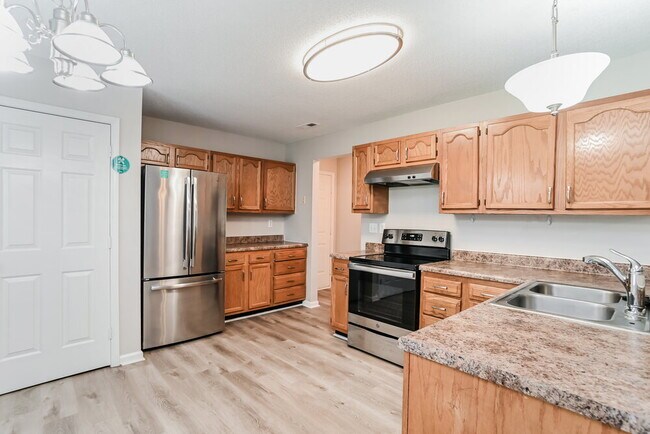 Building Photo - 4924 Rosena Dr