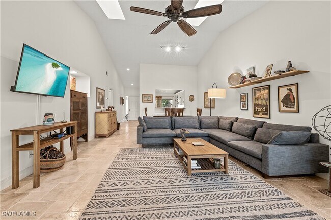 Building Photo - 15330 Cedarwood Ln
