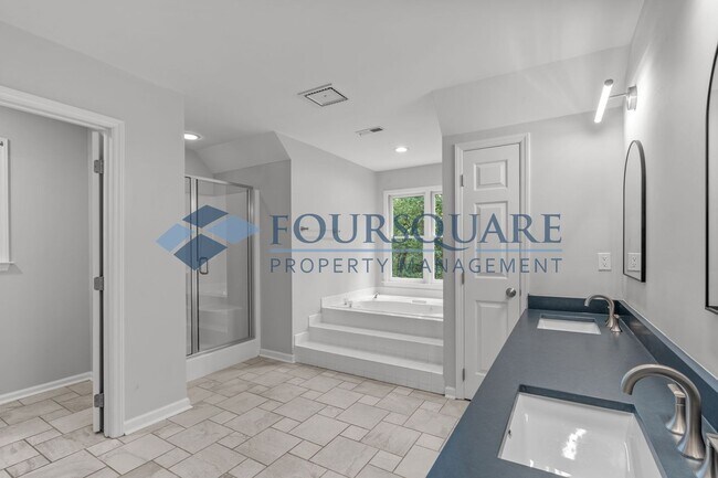 Building Photo - Single Family | One-acre lot in Powell Far...