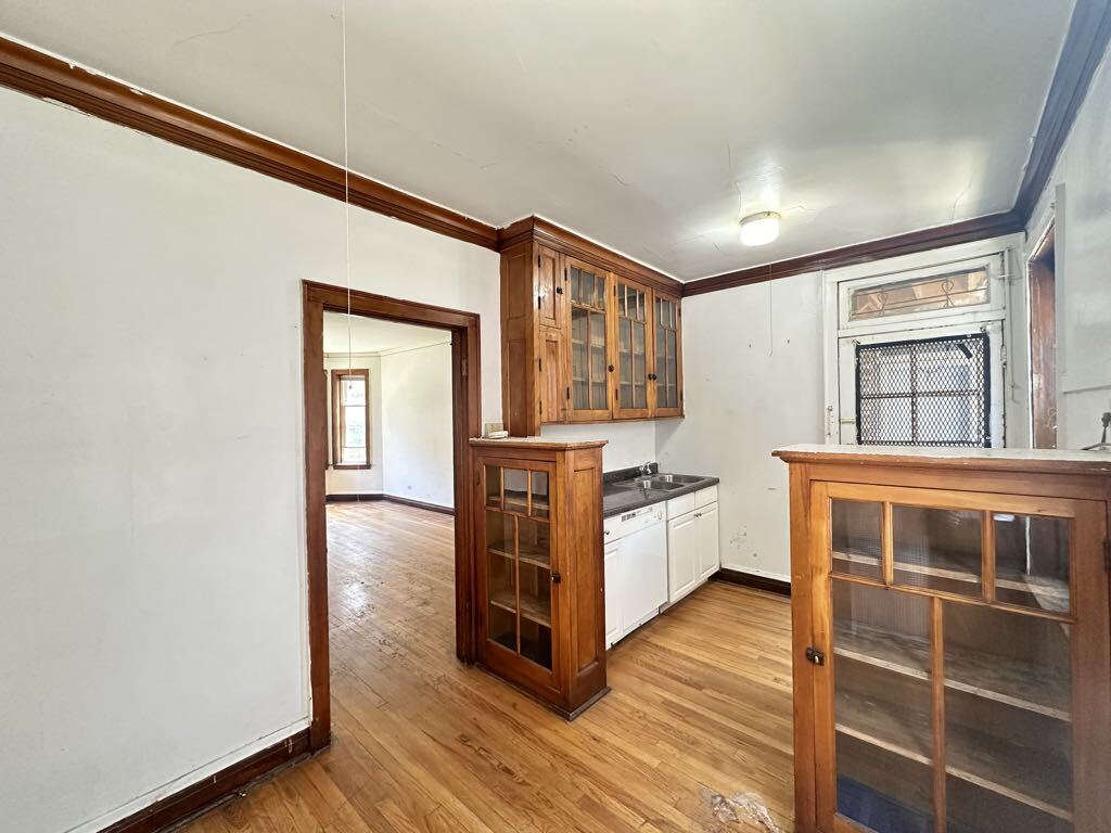 Building Photo - 4830 W Addison St