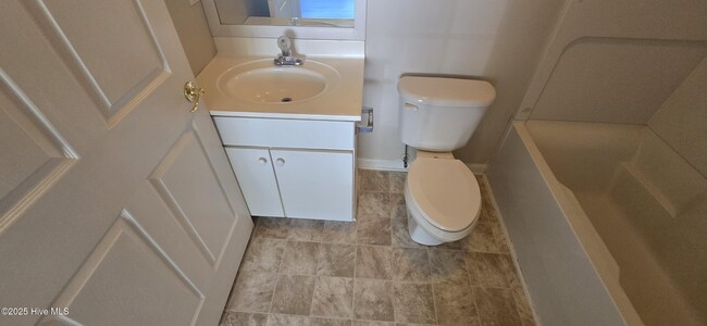 Building Photo - 3427 Westgate Dr