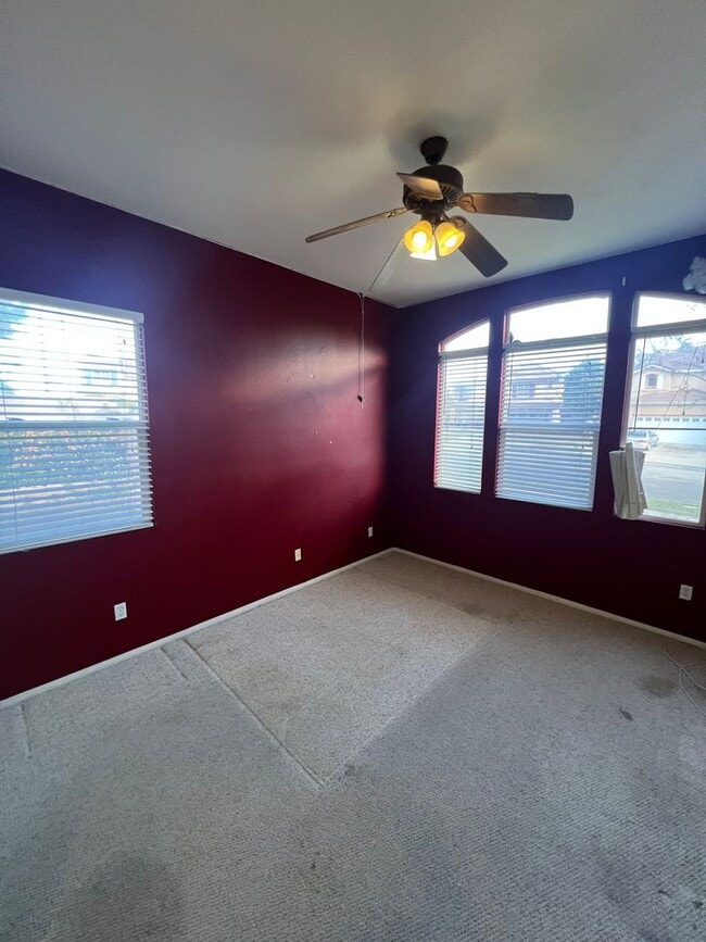 Building Photo - 4420 Putting Green Dr