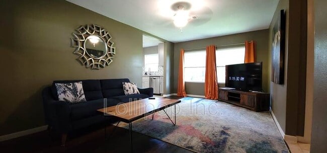 Building Photo - 3425 Rebecca St