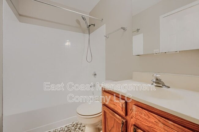 Building Photo - 28 Ebbing Ct