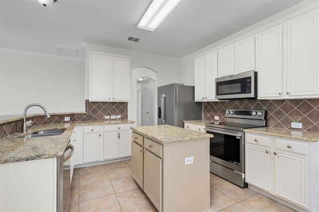 Building Photo - 1423 Winterwood Dr