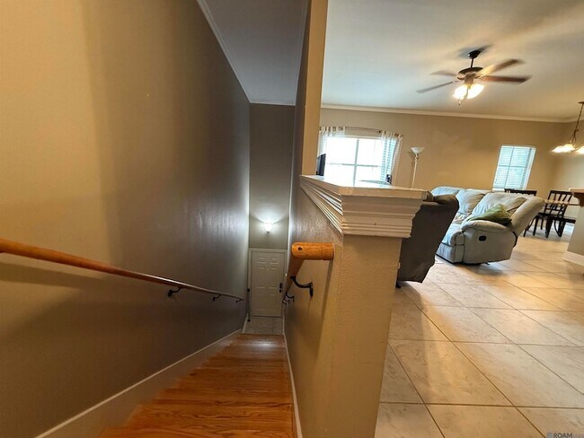 Building Photo - 828 Meadow Bend Dr